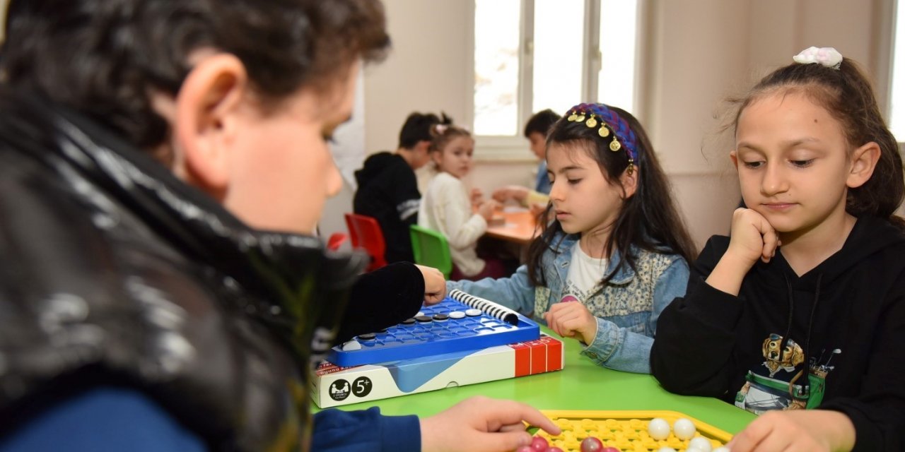 Yıldırım’da çocuklar hem öğreniyor hem eğleniyor