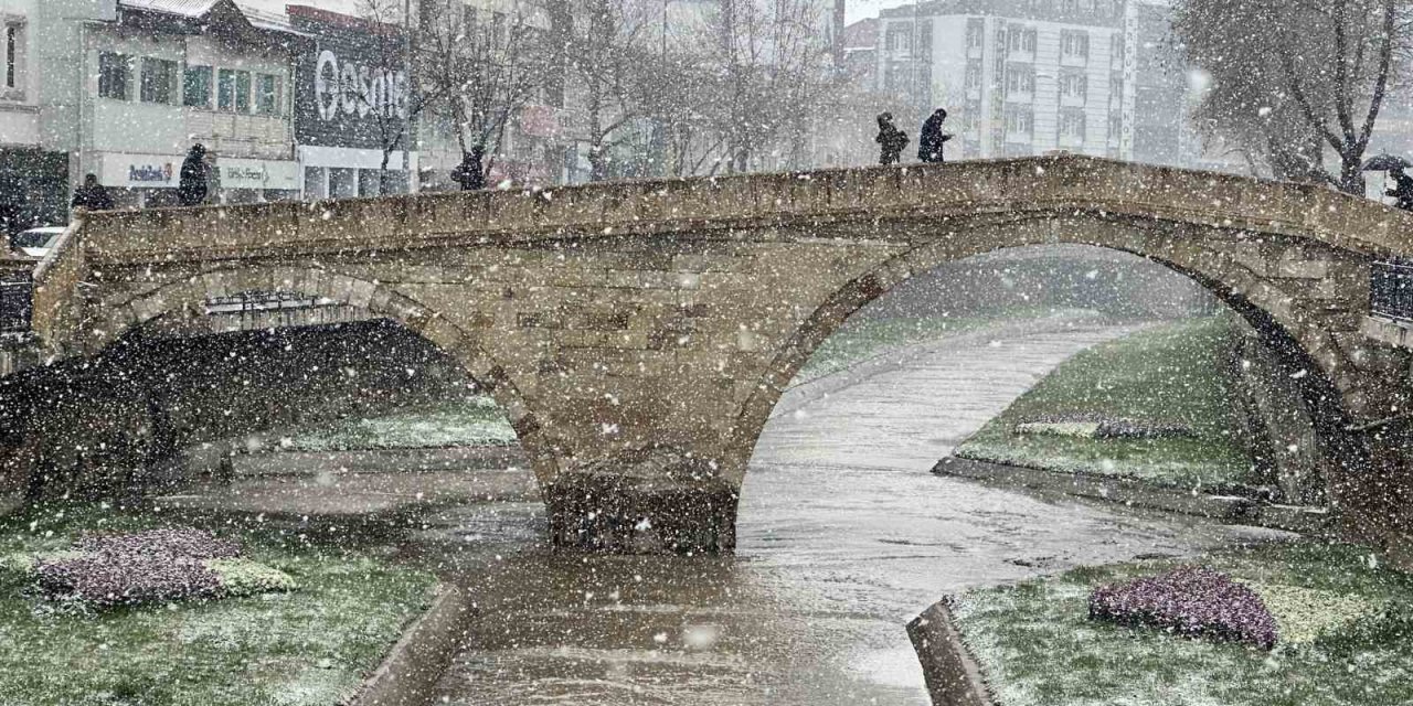 Kastamonu’da kar yağışı etkili oldu
