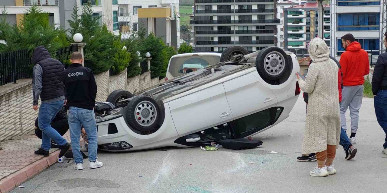 Samsun’da otomobil takla attı: 2 yaralı