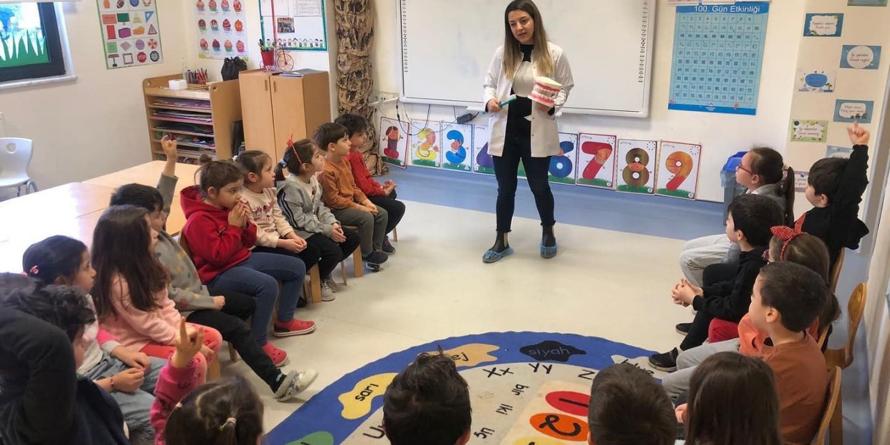 Öğrencilere diş sağlığının önemi anlatıldı