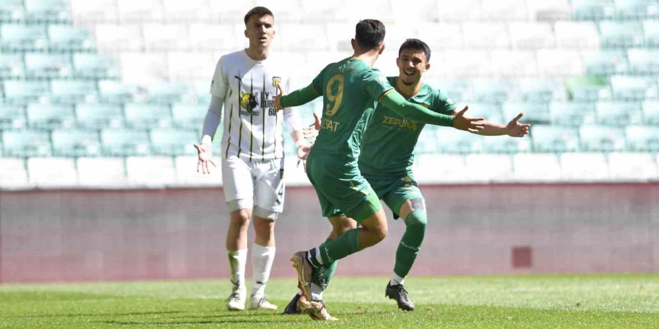 TFF 2. Lig: Bursaspor: 3 - Bayburt Özel İdare Spor: 1