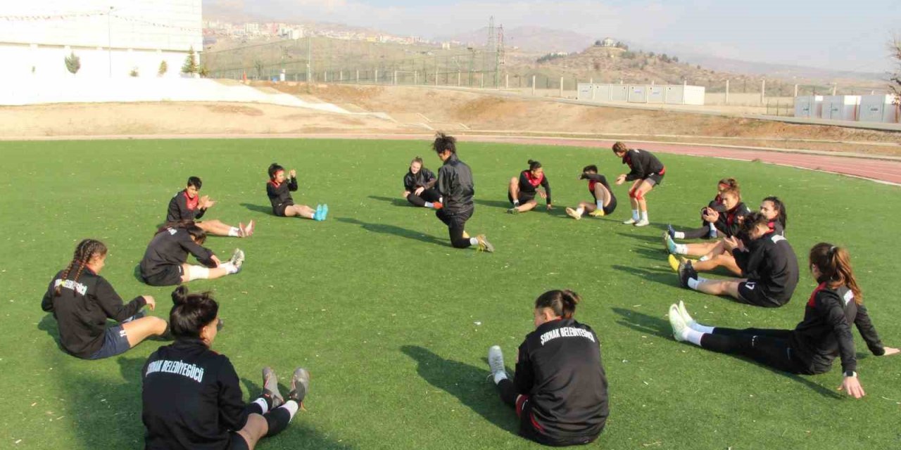Nuhspor Kadın Futbol Takımı’nın başarısı, Şırnak’taki kızlara ilham oldu