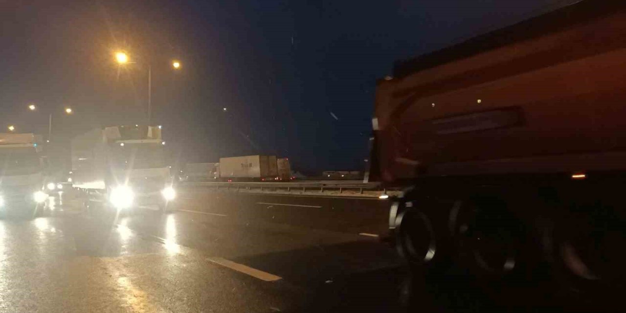 TEM’in Bolu geçişi 7 saatlik çalışma sonucunda trafiğe açıldı