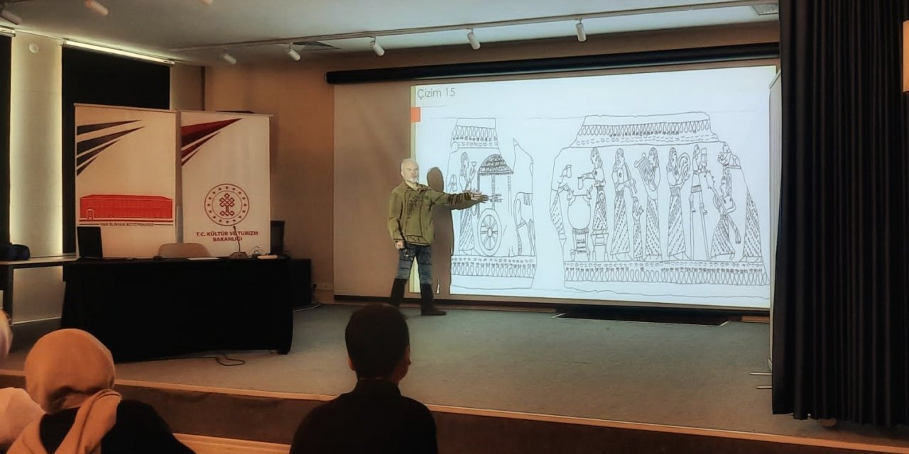 Prof. Dr. Adnan Tönel: “Urartularda müzisyen, akrobat ve dansçılar varmış”