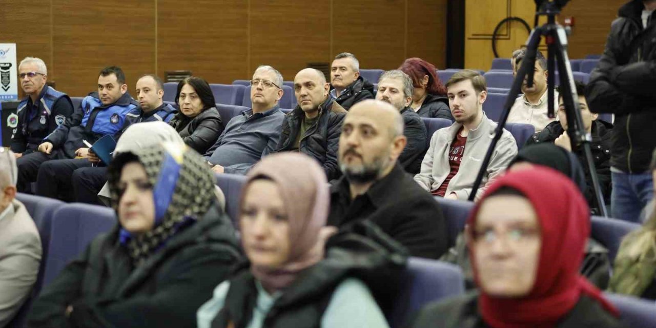 Sultangazi’de Sıfır Atık gününde farkındalık eğitimi