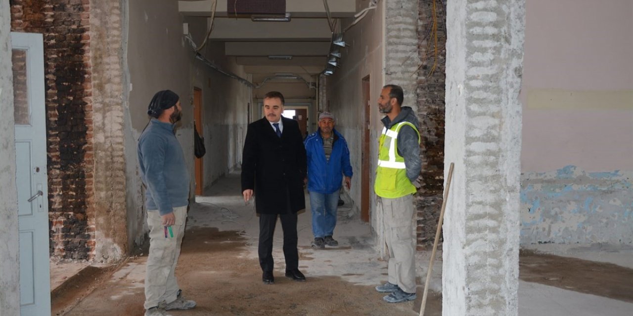 Kaymakam Odabaş’tan, güçlendirme çalışmaları devam eden okullara inceleme