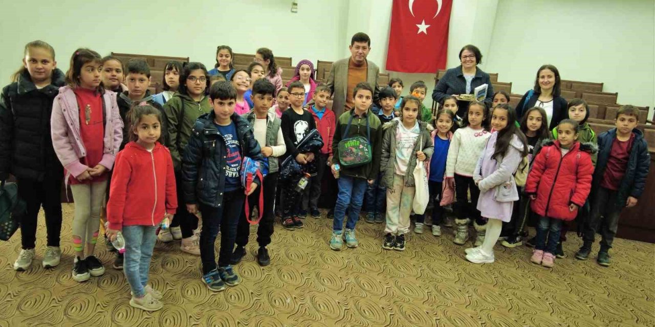 Minik öğrenciler yerel yönetimler konusunu yerinde öğrendi