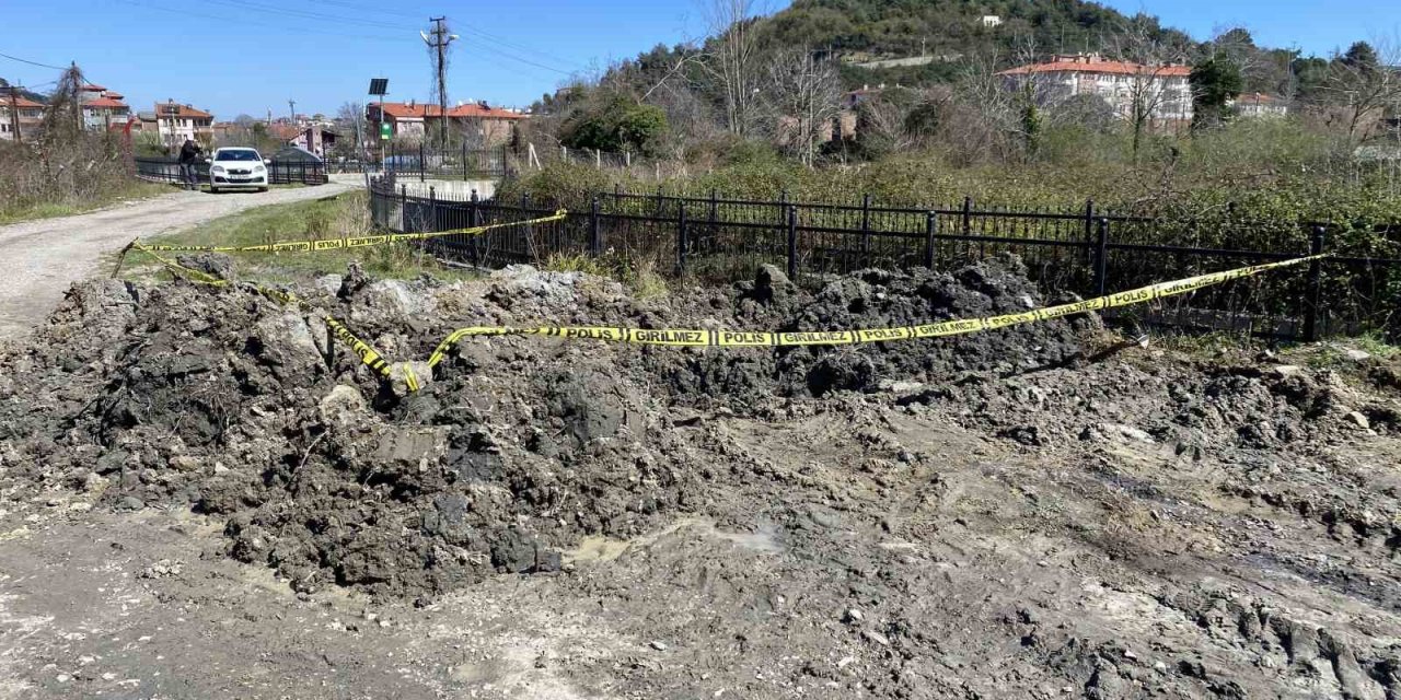 Amasra’da sit alanında iş makinesiyle kaçak kazı yapan 4 kişi yakalandı