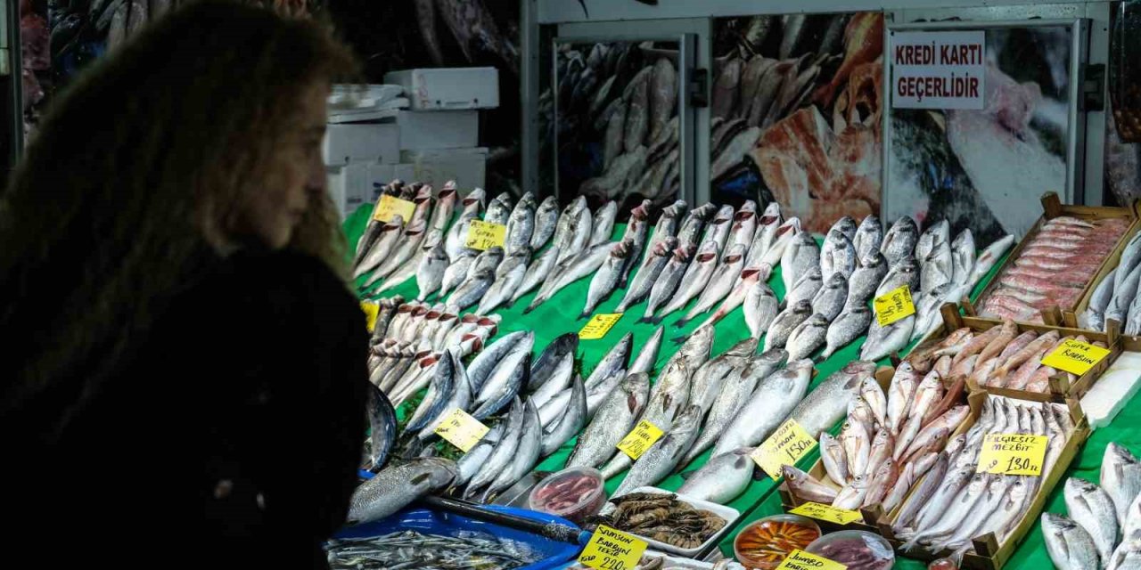 Av yasağı öncesi balık azaldı, Ramazan ayında satışlar düştü
