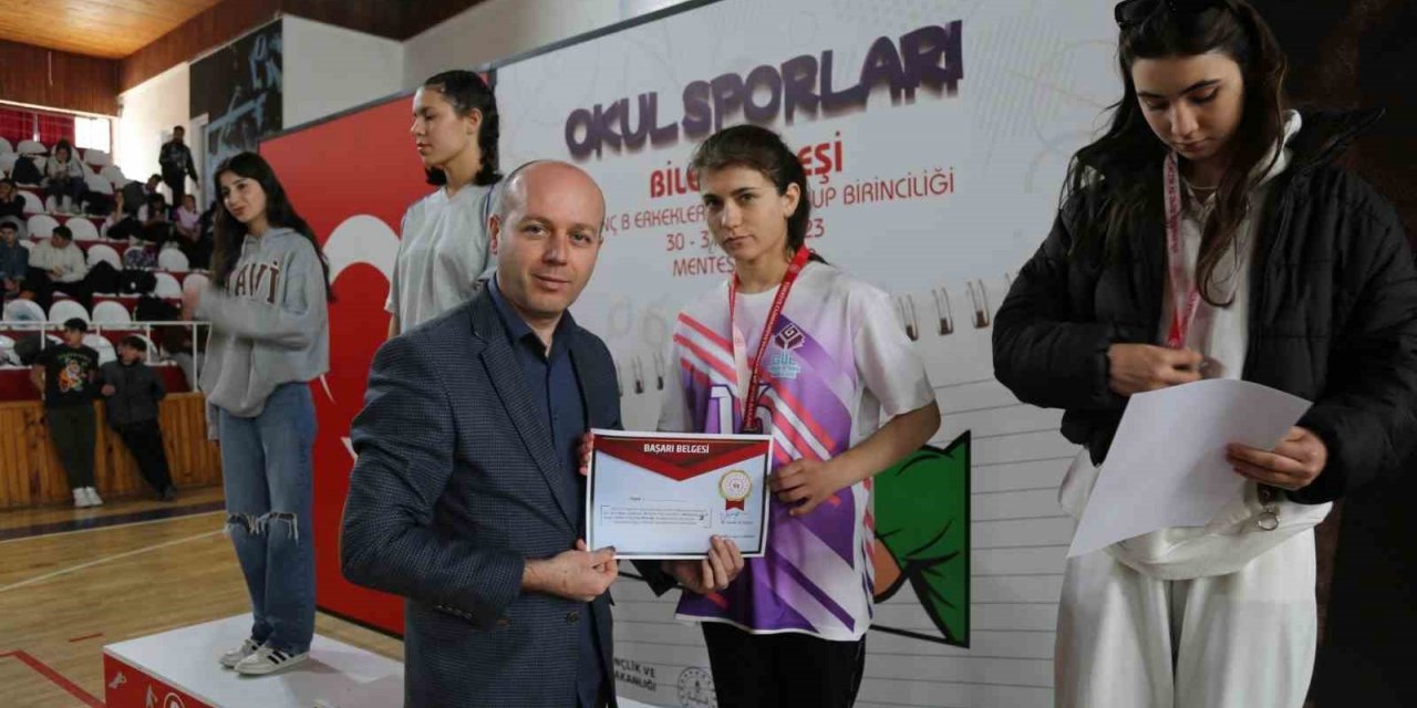 Okul sporları gençler bilek güreşi Muğla’da yapıldı