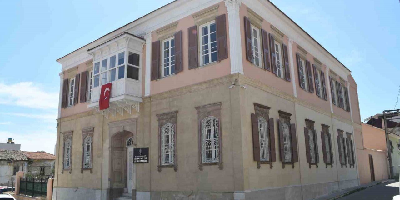 Söke’deki kütüphane binası 128 yıldır zamana meydan okuyor