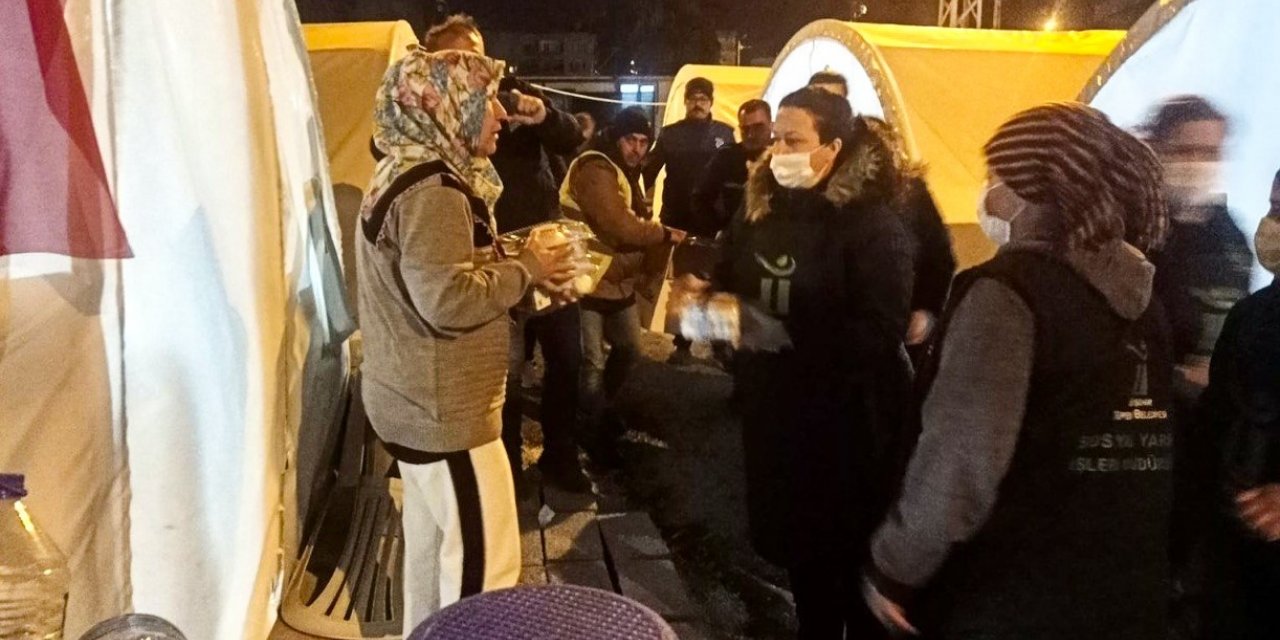 Tepebaşı 5 bin depremzede için sahur ve iftar sofrası kuruyor