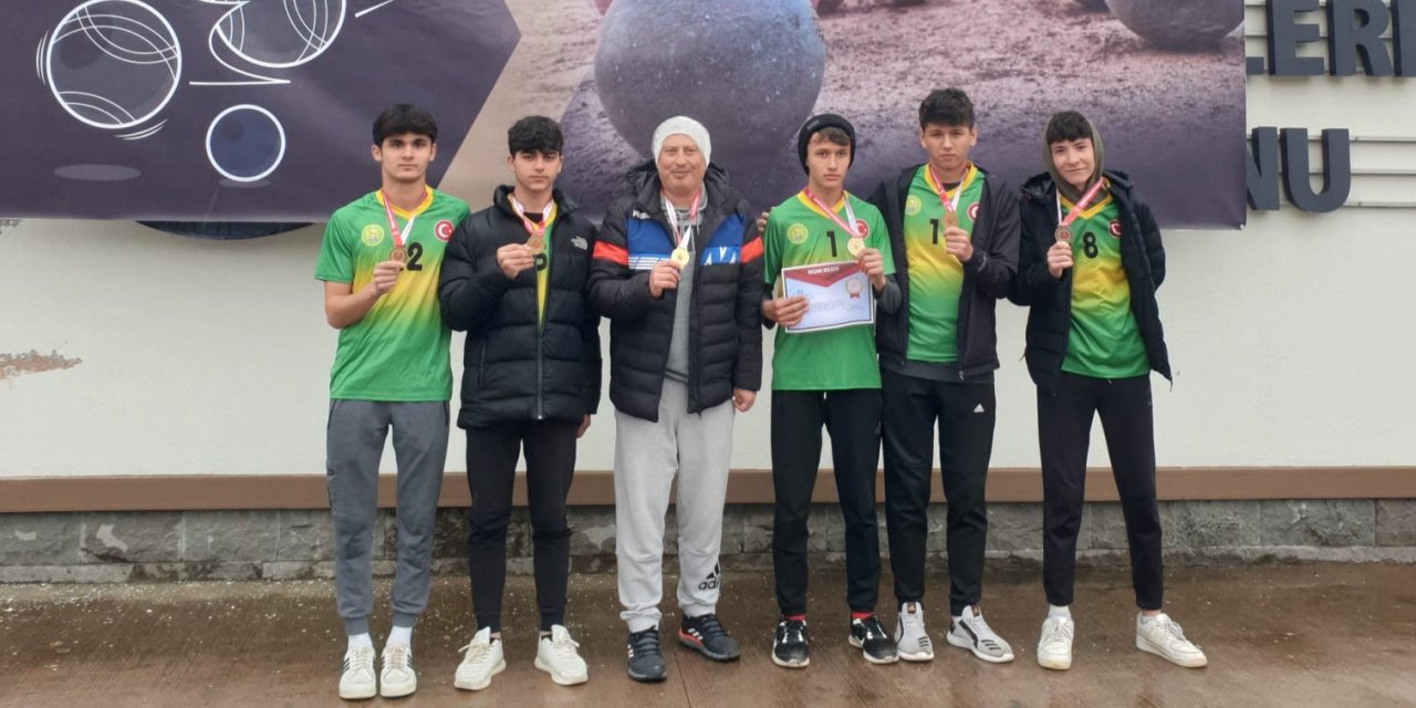 Alaçamlı sporcular başarıya doymuyor