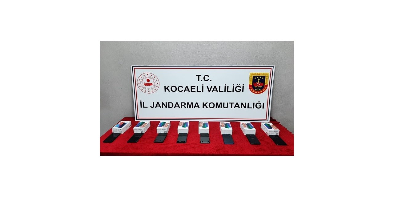 Kocaeli’de 8 adet kaçak telefon ele geçirildi