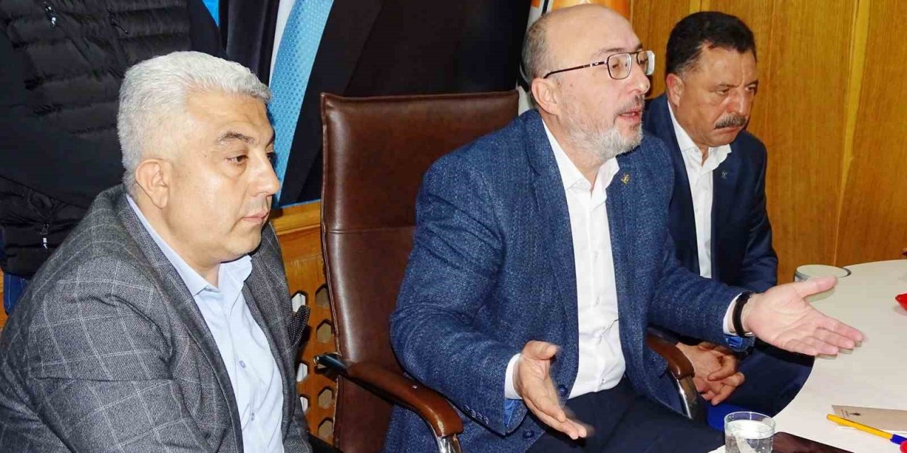 Başkan Önsay: "Türkiye’de siyaset ve seçim hizmet üzerinden yapılmıyor”