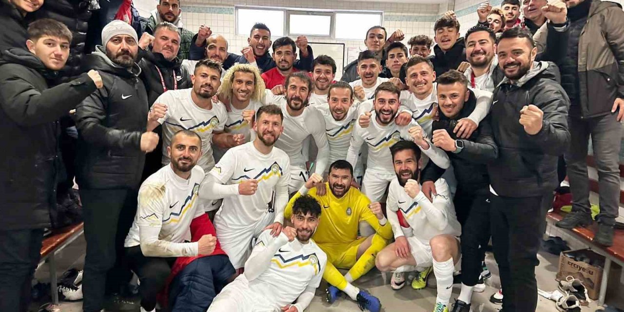 Talasgücü Belediyespor liderlik maçına çıkacak