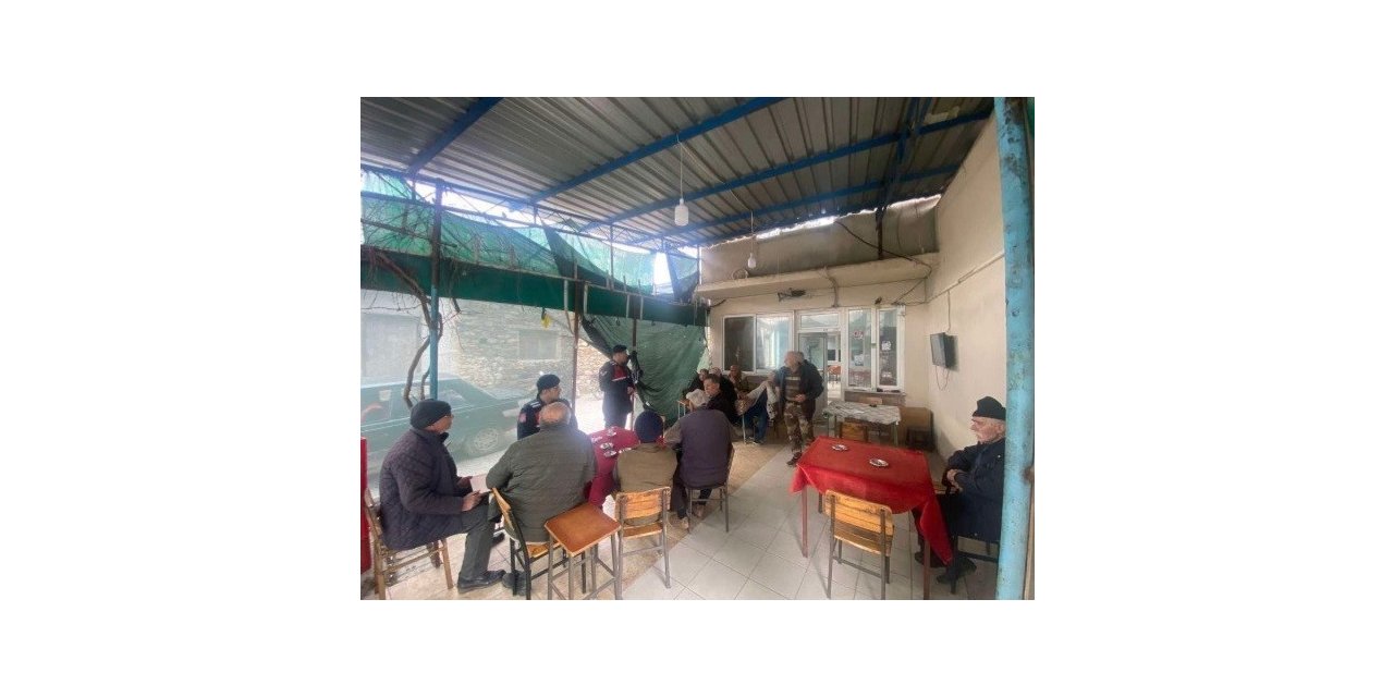 Jandarma vatandaşları dolandırıcılara karşı bilgilendirdi