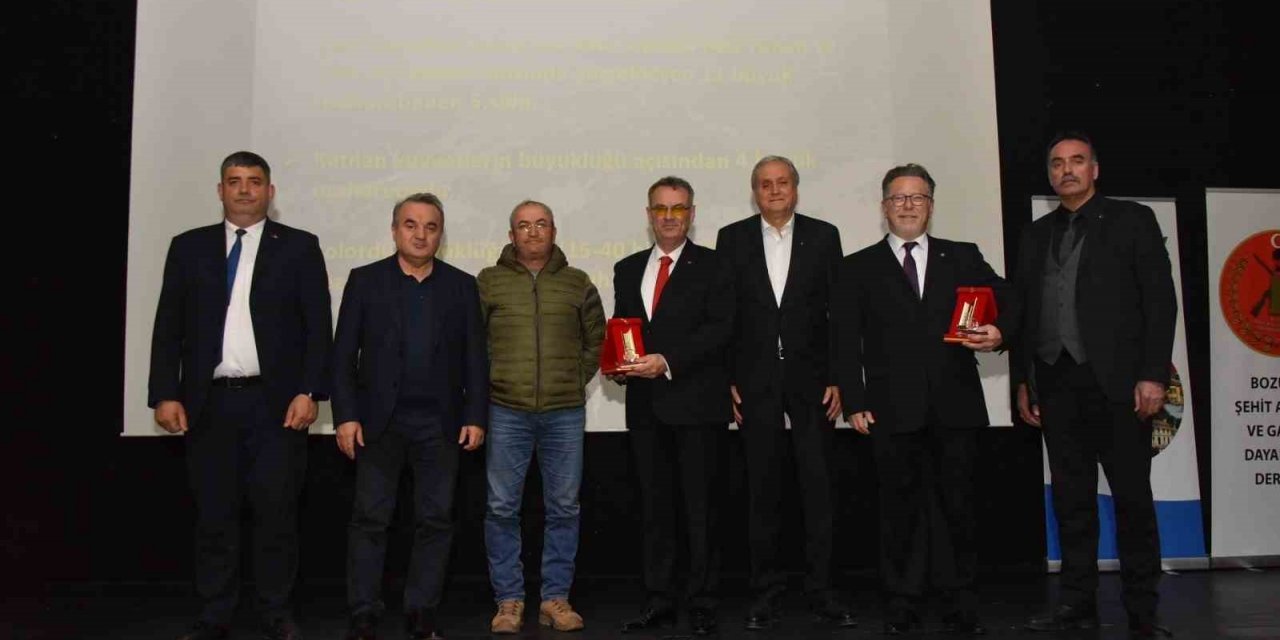 ’Bilinmeyen Yönleri ile 102. yılında 2. İnönü Muharebesi’ konulu konferans