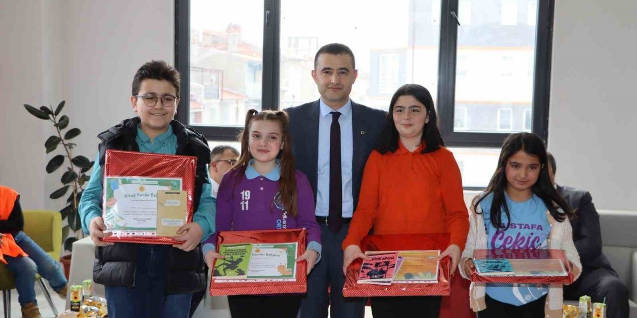 Kütüphane Haftası kutlamasında kitap okumanın önemi anlatıldı