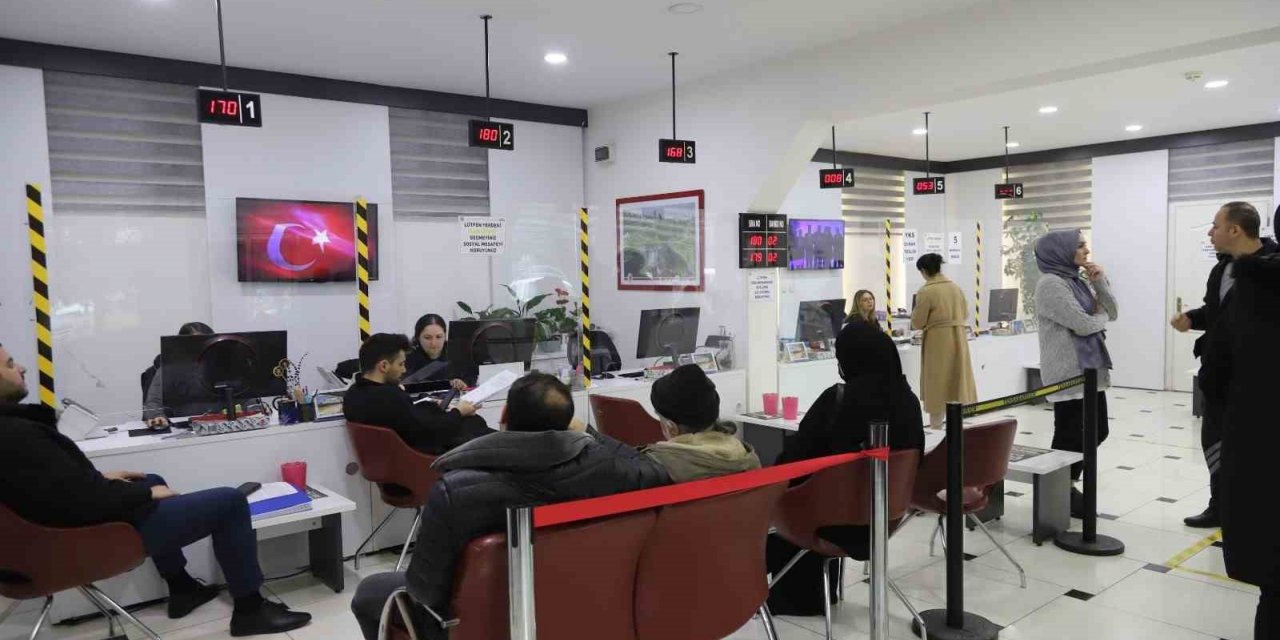 Kağıthane Belediyesi 6 bin gencin YKS ücretlerini karşılıyor