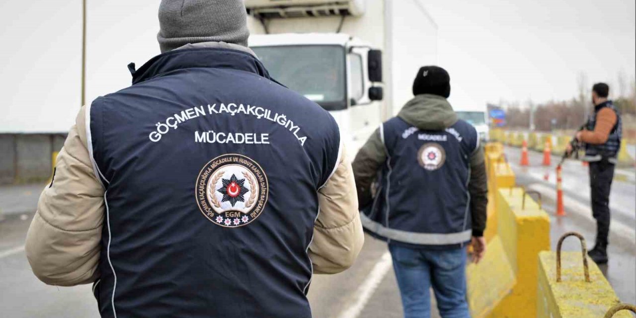 Huzur uygulamasında bin 353 düzensiz göçmen yakalandı