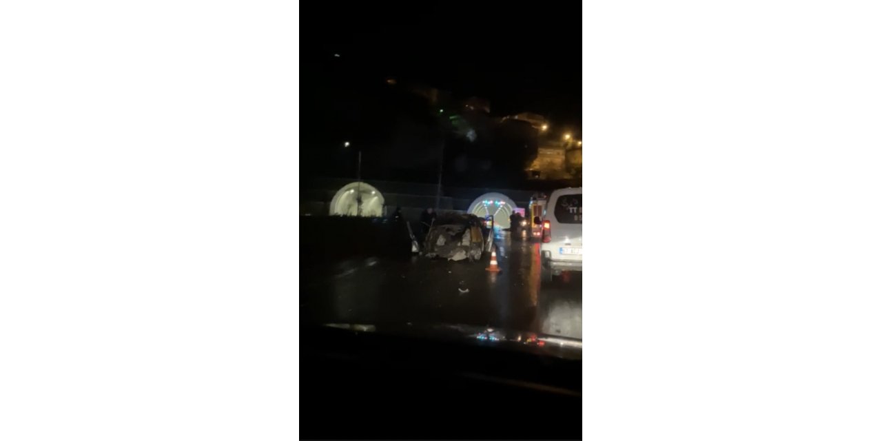 Kontrolden çıkan ticari taksi araç takla attı: 1 ölü, 2 yaralı