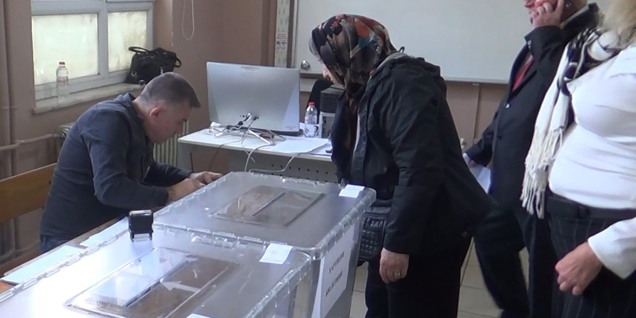 Tekirdağ’da yaşayan çifte vatandaşları oylarını kullandı