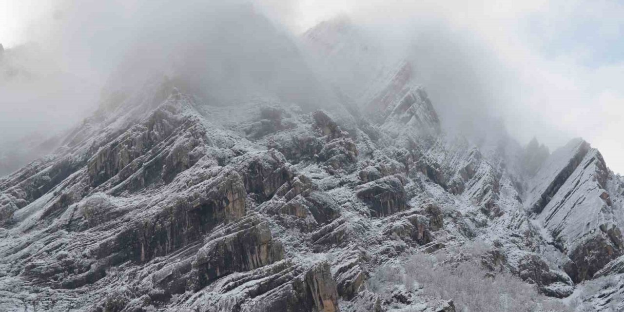 Şırnak Nisan ayında beyaza büründü