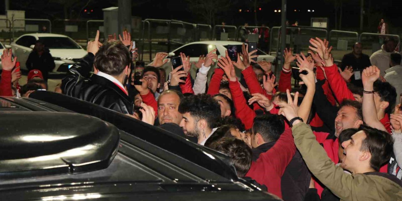 Sefo Samsunspor taraftarına üçlü çektirdi