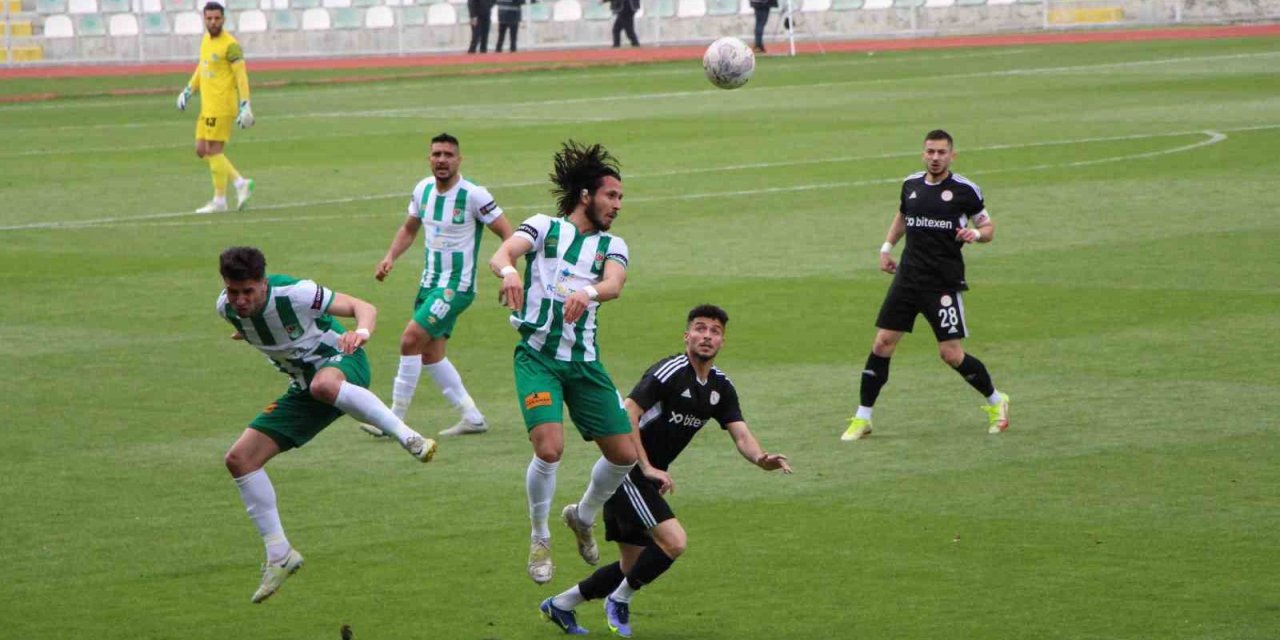 TFF 3. Lig: Amasyaspor: 0 - Karaköprü Belediyespor: 0