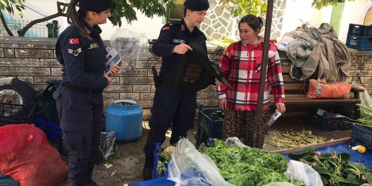 Kadın jandarmalar “Kadına şiddete hayır” dedi