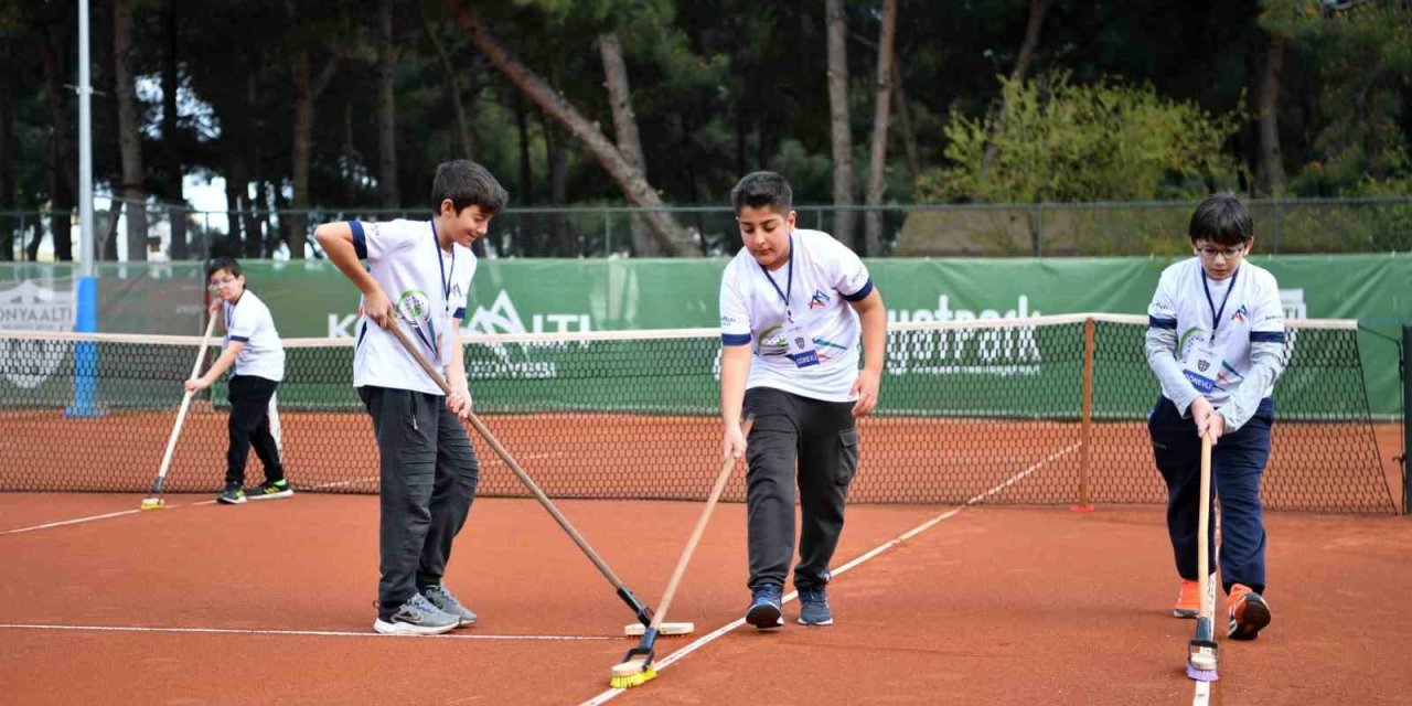 Egemenlik Kupası Tenis Turnuvası başladı