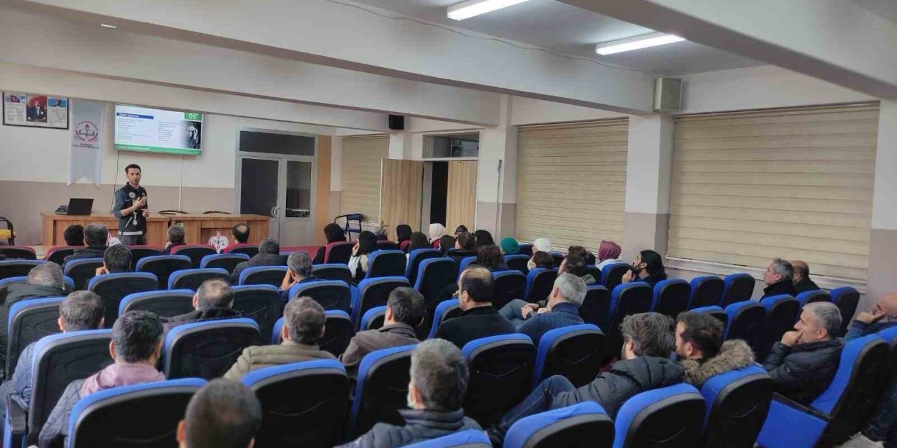 Diyarbakır’da uyuşturucuya karşı anne ve anne adaylarına eğitim verildi