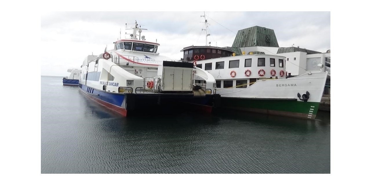 İzmir’de vapur seferleri iptal edildi