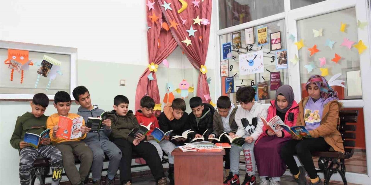 Bilgievi öğrencileri Kütüphane Haftasını kutladı