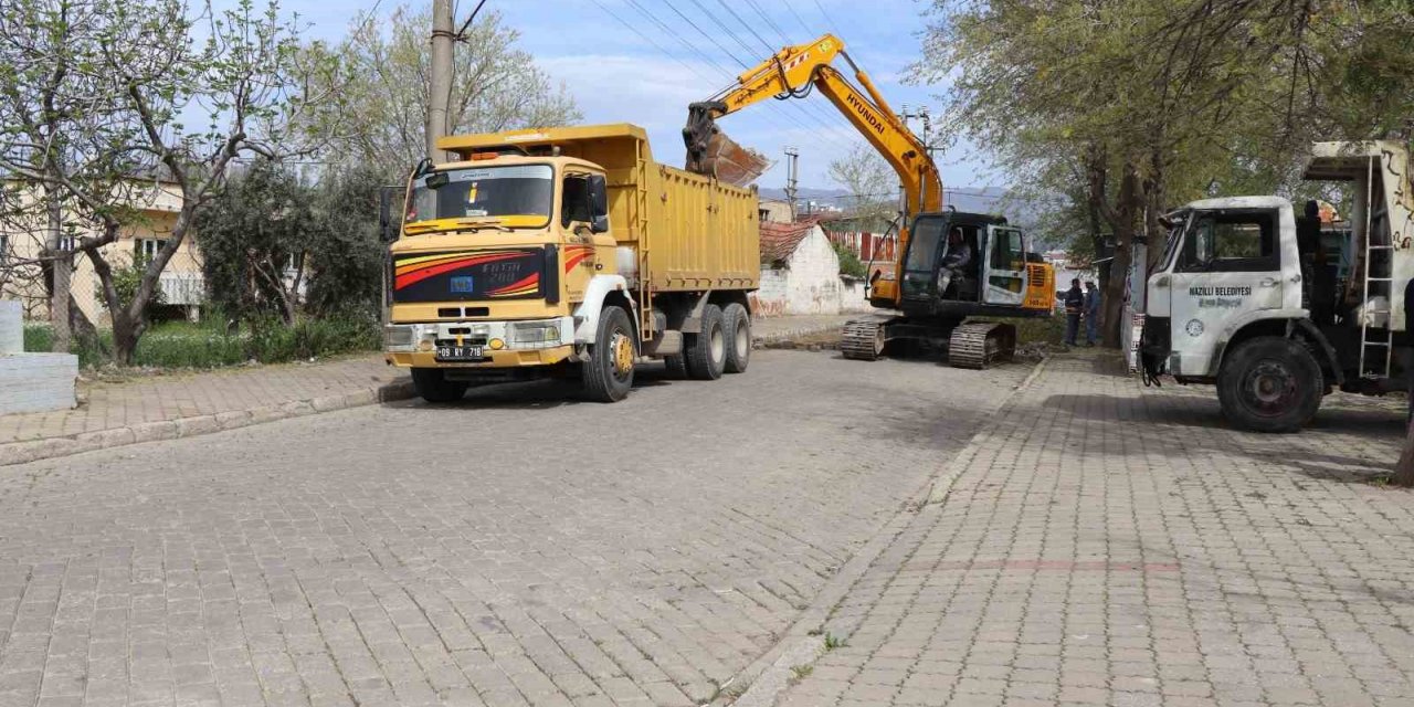 Nazilli’de yol sorununa neşteri Başkan Özcan vurdu