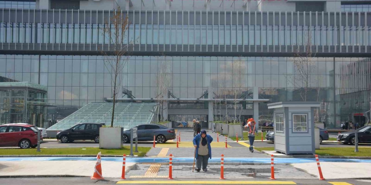 Beklenen gün geldi, Kocaeli’ye sınıf atlatacak dev tesiste hasta kabulü başladı