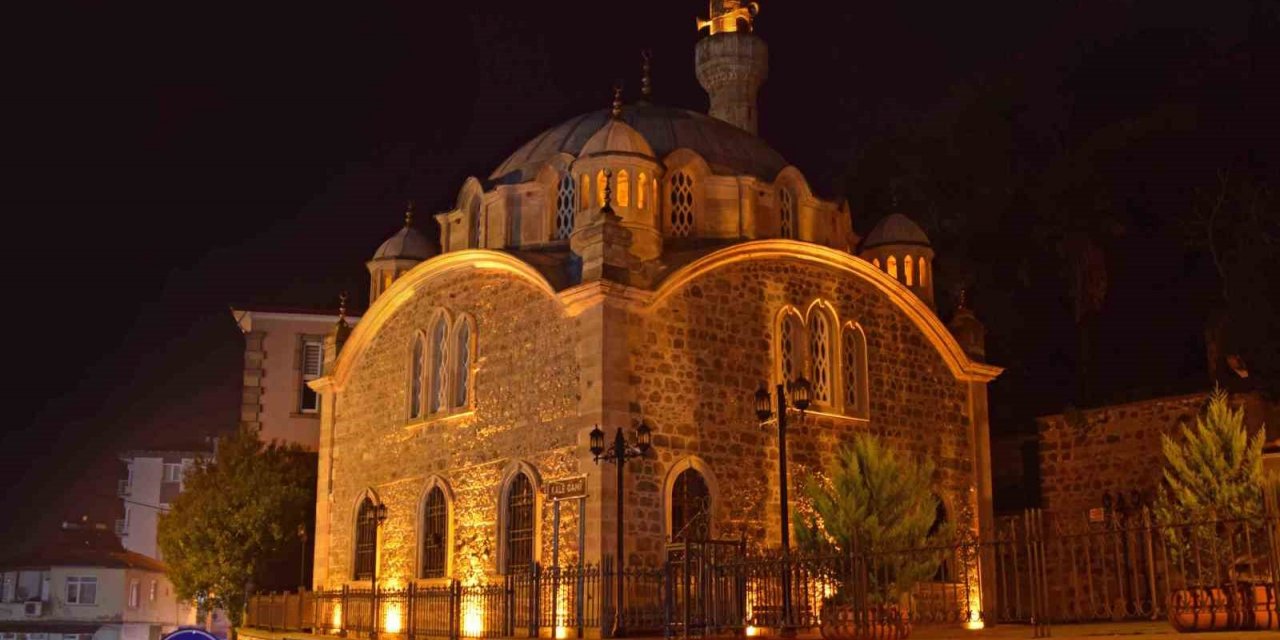 Giresun’da tarihi camiler öğrencilere tanıtılıyor