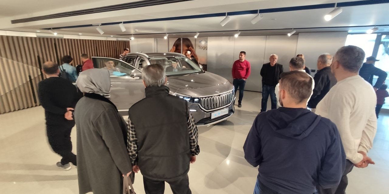 Ankaralılar Togg’u yakından inceledi, deneyim merkezi doldu taştı