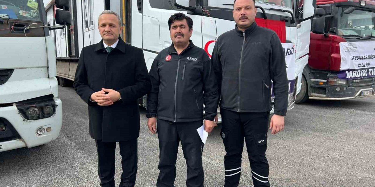 8 tır yardım malzemesi ve konteyner Hatay’a uğurlandı