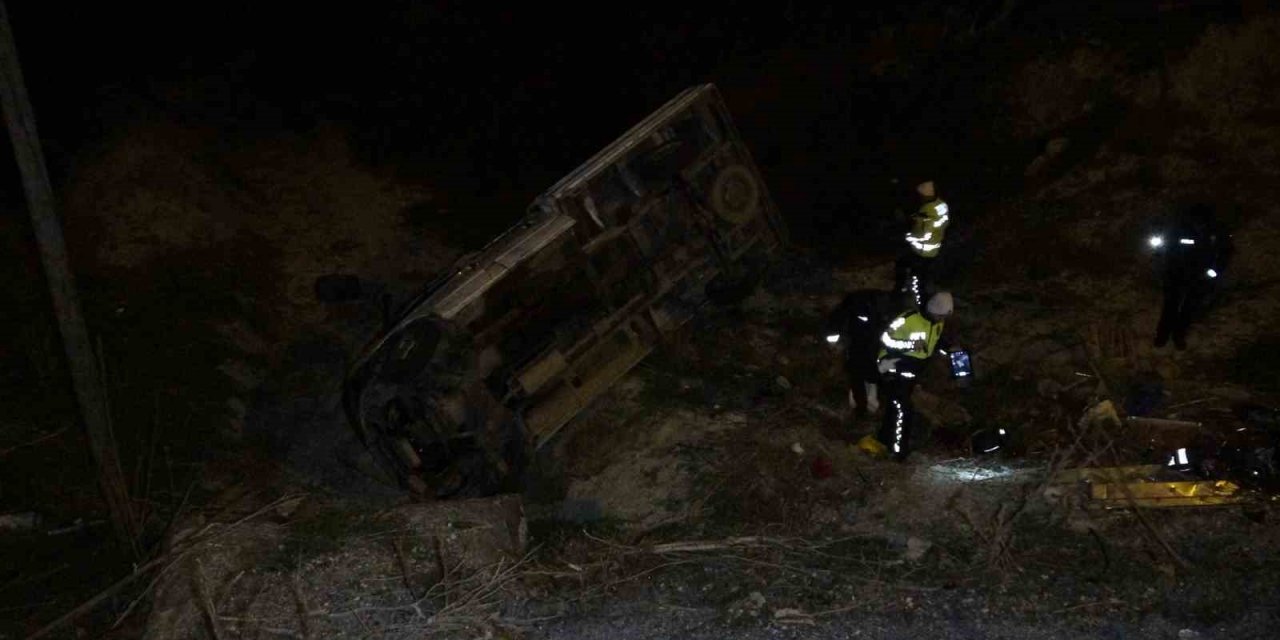 Kontrolden çıkan araç şarampole yuvarlandı: 1 yaralı