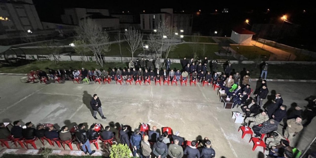 Vali Bilgin, ilçede vatandaşlarla iftarını açtı