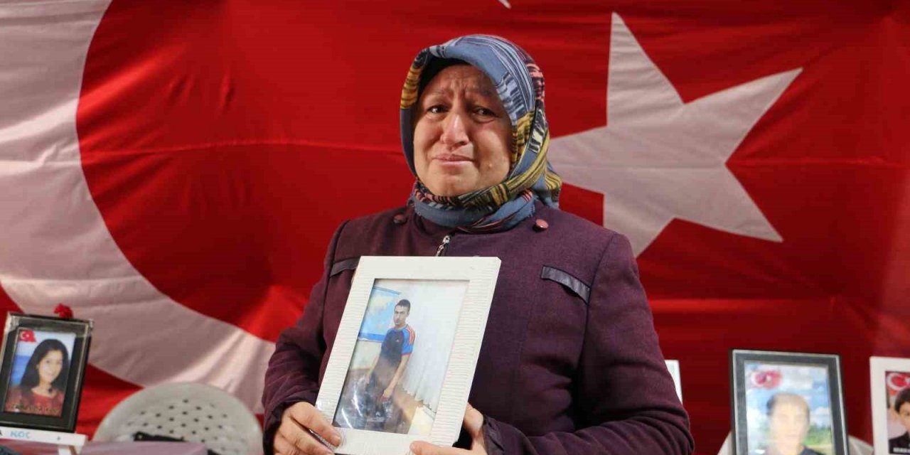 Evlat nöbetindeki gözü yaşlı anne: “Keşke dünya gözüyle oğlumu görebilsem"