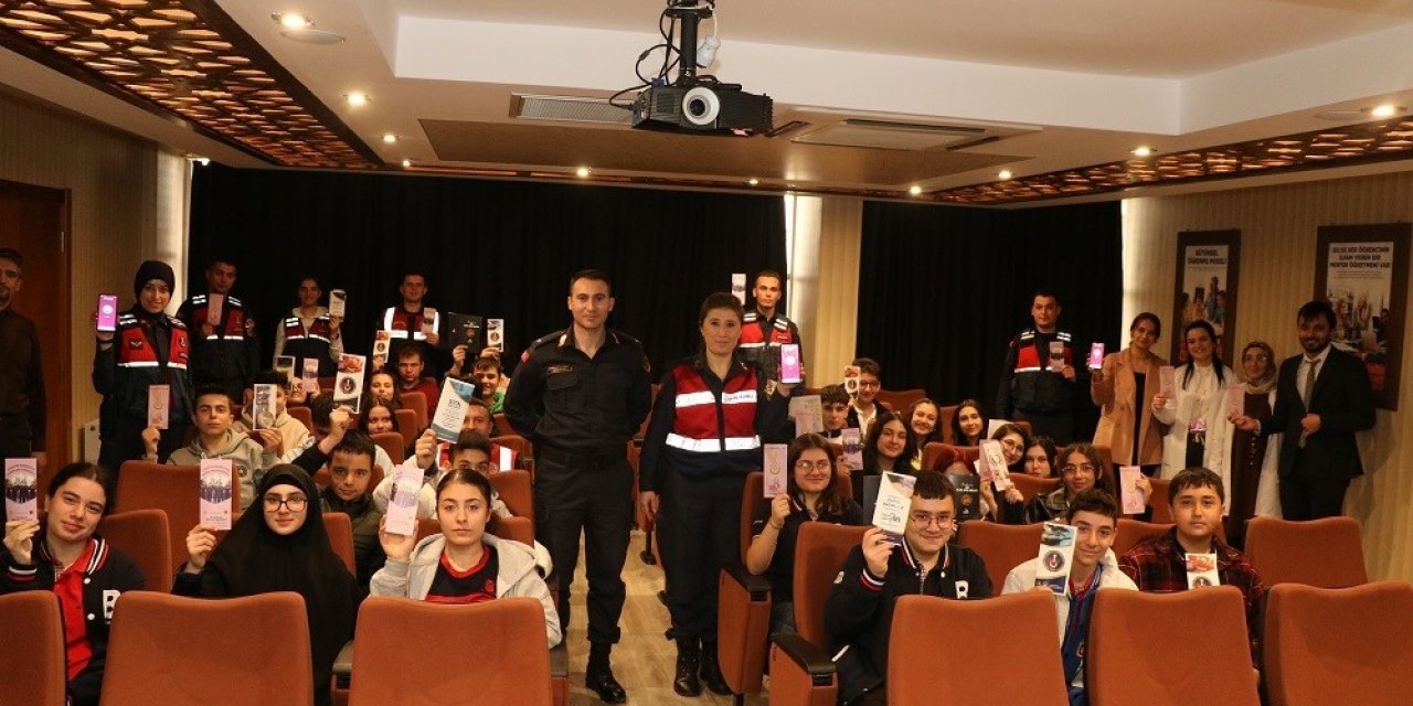 Jandarmadan öğrencilere mesleki tanıtım programı