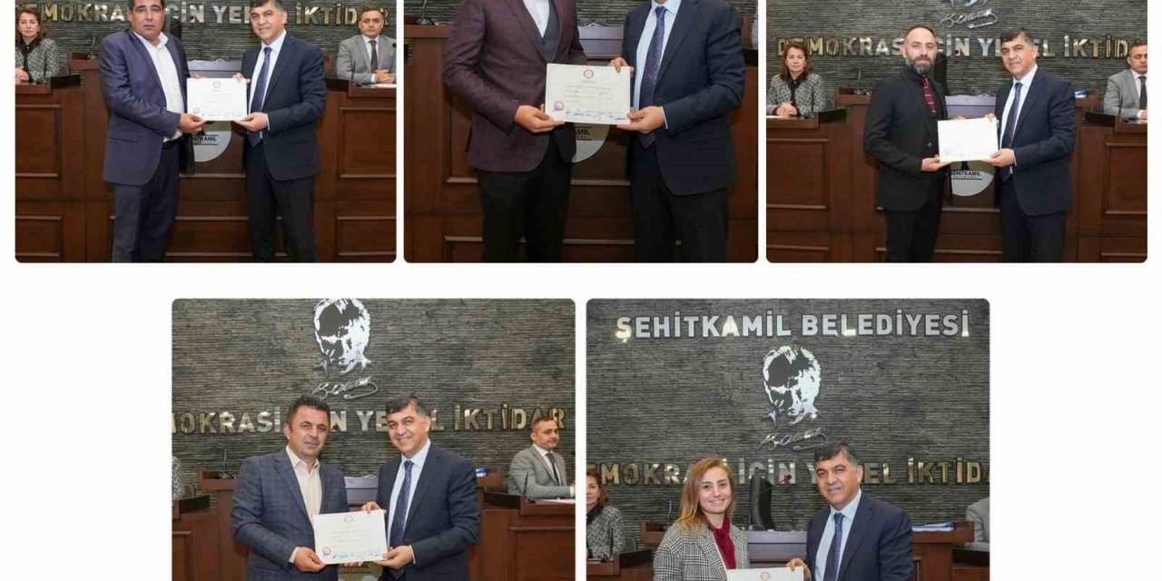 Fadıloğlu, yeni meclis üyelerine mazbatalarını teslim etti