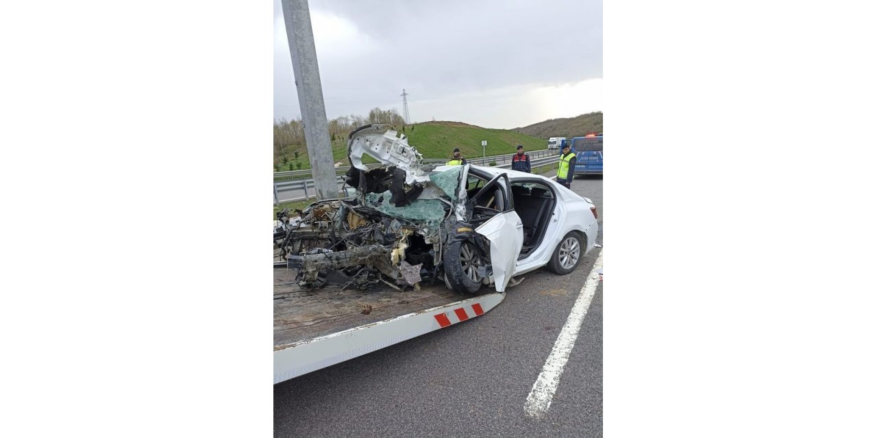 Kuzey Marmara’da feci kaza: Motor, otomobilden ayrılarak yola savruldu