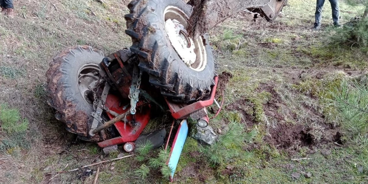 Devrilen traktörün sürücüsü yaralandı