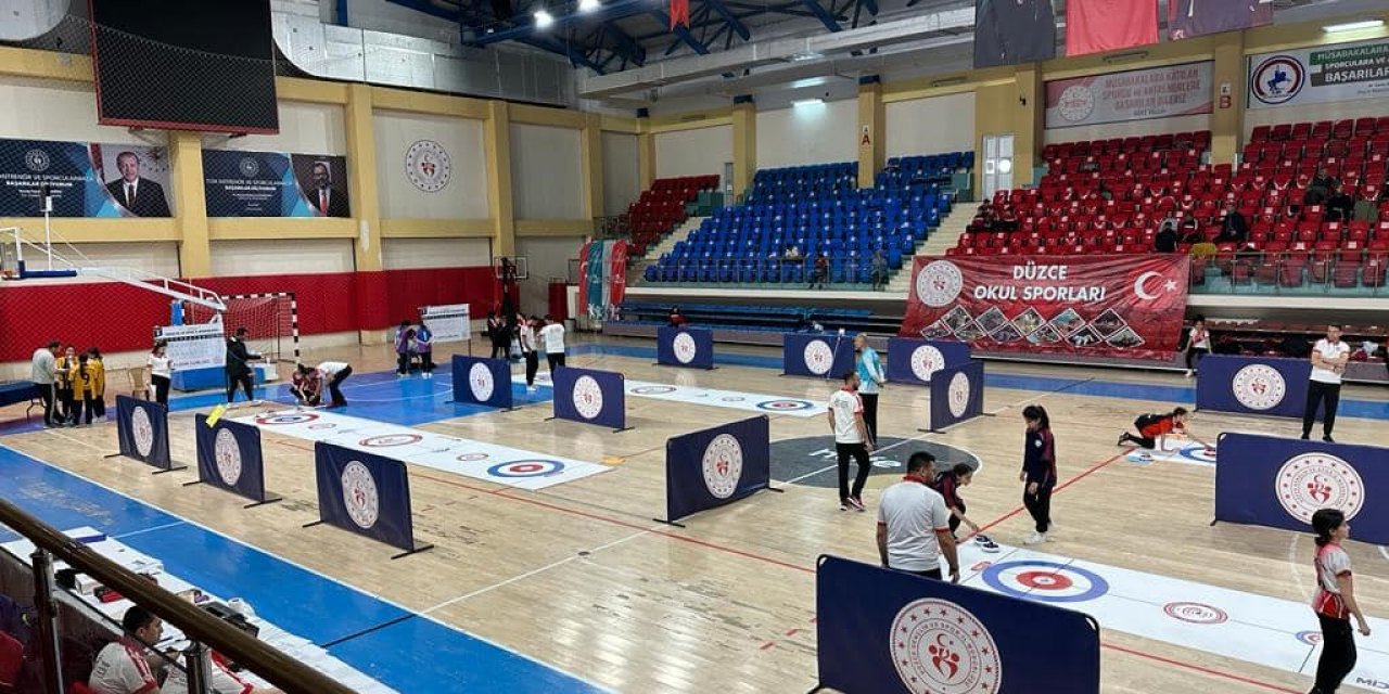 Düzce’de Floor Curling müsabakaları başladı