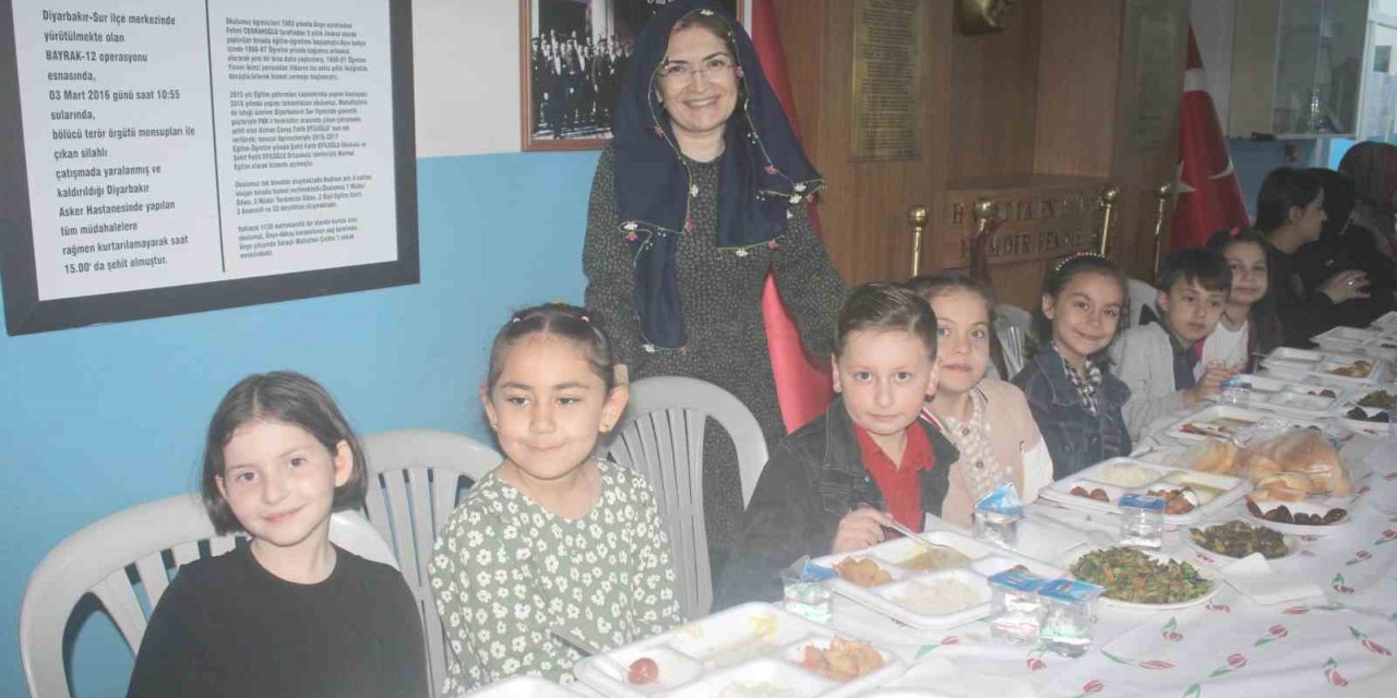 Ordu’da minik öğrencilerden depremzedeler için iftar programı