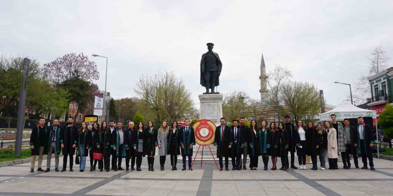 Edirne’de Avukatlar Günü töreninde depremlerde hayatını kaybeden avukatlar anıldı